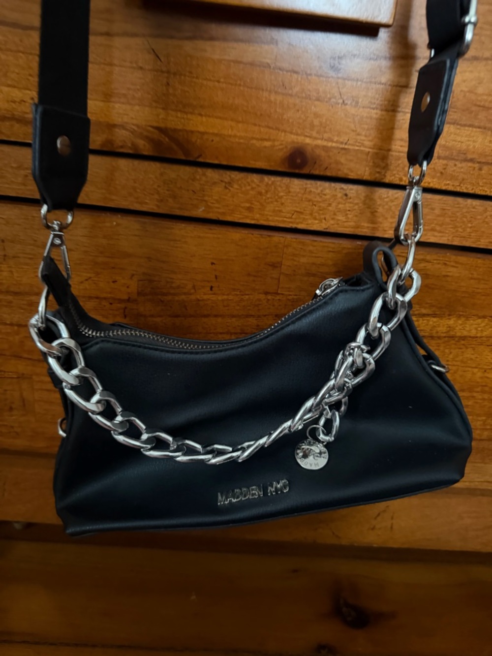 3/$25 🖤 Madden NYC Black Shoulder Bag with Chain - Picture 9 of 11